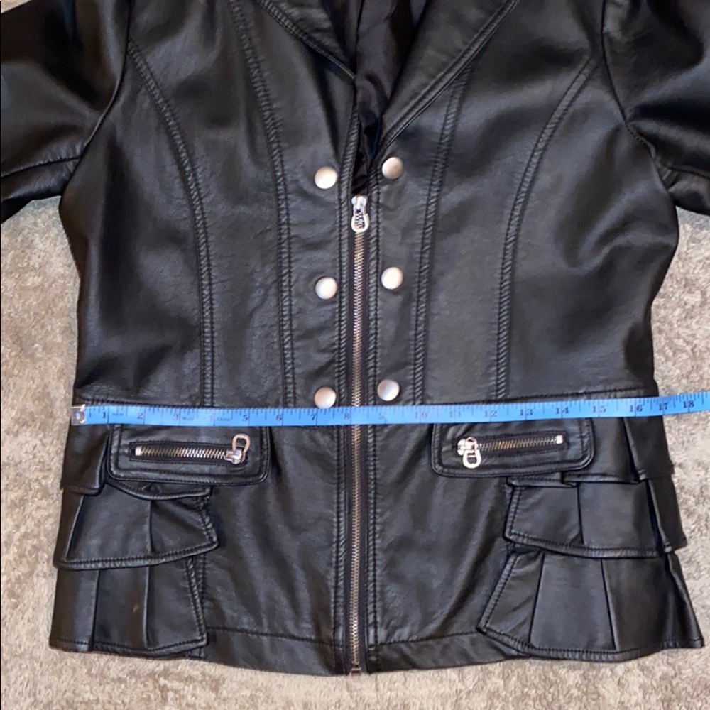 Ness Jacket - Picture 11 of 11